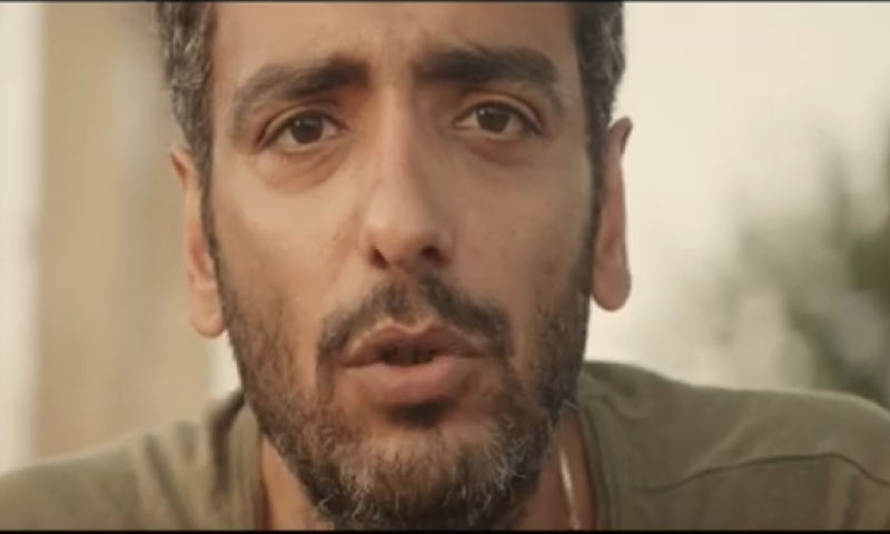 באווירת המחאות: דודו טסה משיק קליפ מצמרר. צפו