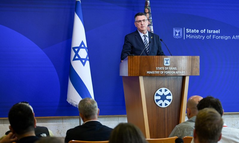 סער: "חמאס פועל לאמץ את 'מודל חיזבאללה', לא נאפשר זאת"