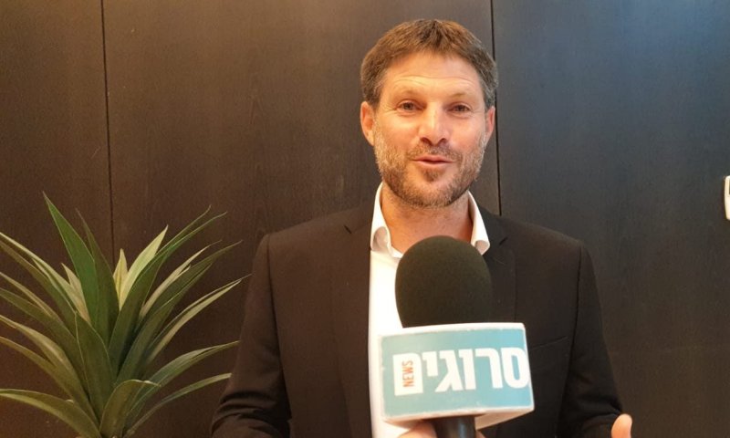 סמוטריץ' נגד בנט: לא אתראיין לתכנית בליל שבת