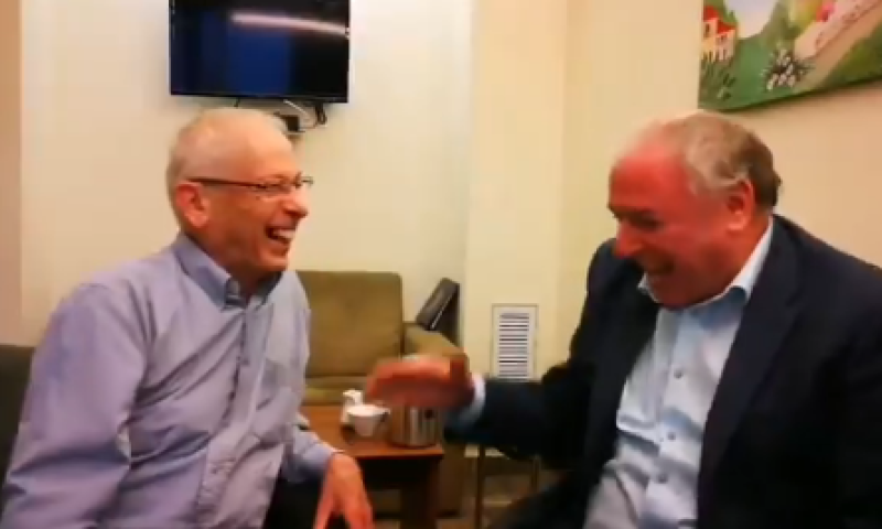 צפו: התשובה של בני בגין ודודי אמסלם למבקרים