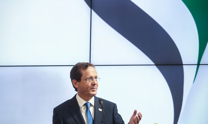 הנשיא הרצוג פתח את שגרירות האמירויות בישראל