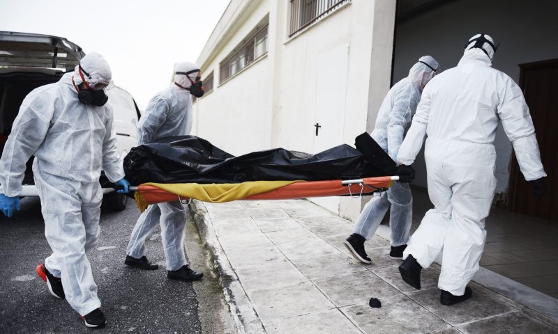 עוד מדינה מדווחת על מקרה ראשון של מוות מאומיקרון