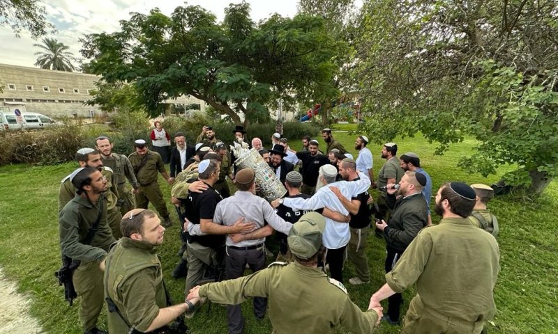צפו: הפצוע הקשה מכיתת הכוננות חוזר לכרם שלום