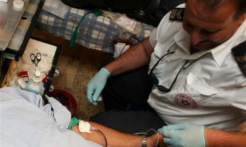 מה יותר חשוב לתרום דם או לצום בתענית ציבור?