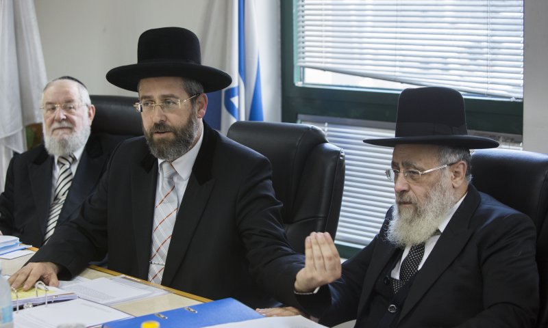 "לא נשמש חותמת גומי של הרב ריסקין"