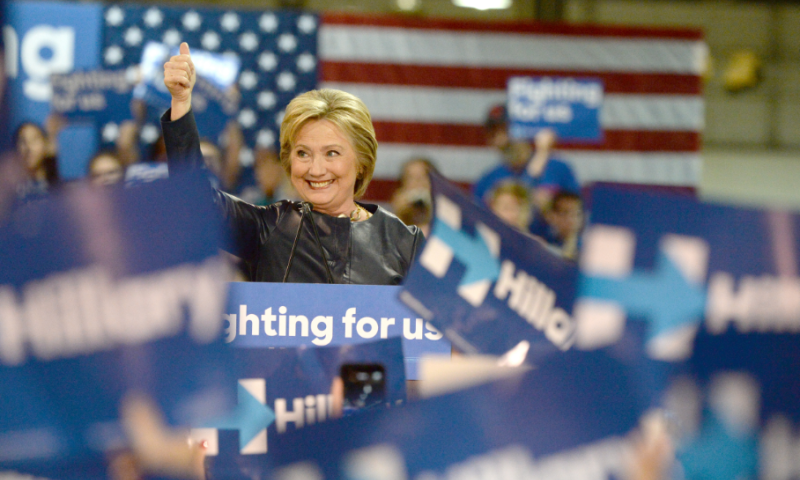 עכשיו זה רשמי: קלינטון הבטיחה את מועמדותה לנשיאות