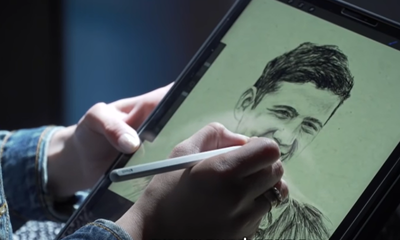 צפו: הסרוגה שמציירת חללים ושולחת למשפחות