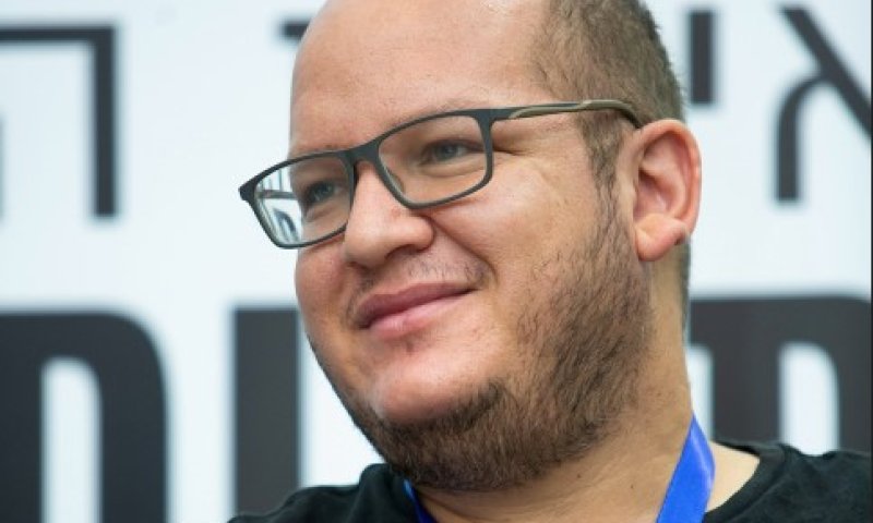 חיים לוינסון התכתב עם נער גבעות בשבת; כך זה נראה