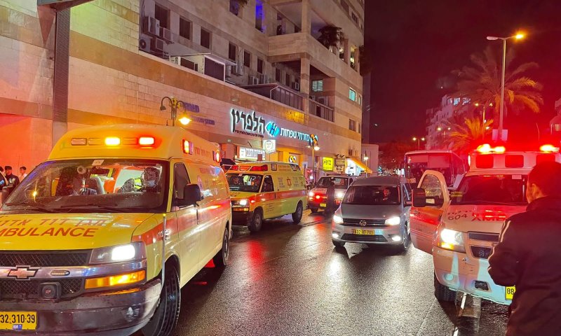 פצועים מפיצוץ נפצים באולם אירועים בבני ברק