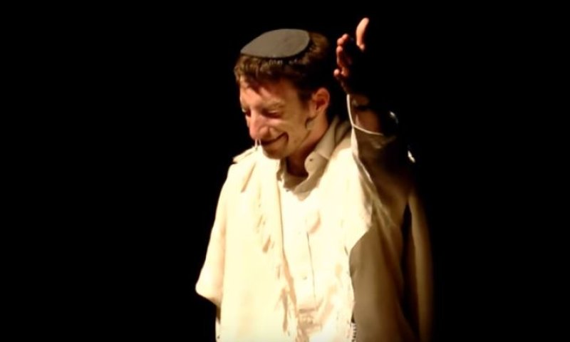 צפו: באנדרדוס &ndash; הודעות הגבאי; מתוך המופע הראשון