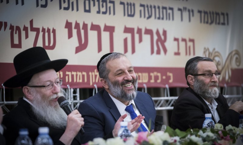 סערת חוק המרכולים: החרדים מתקפלים