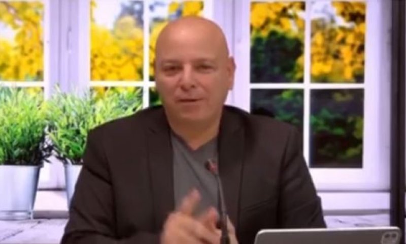 בשידור | צפו: המגיש קיבל הוראה להכנס לבידוד ועזב