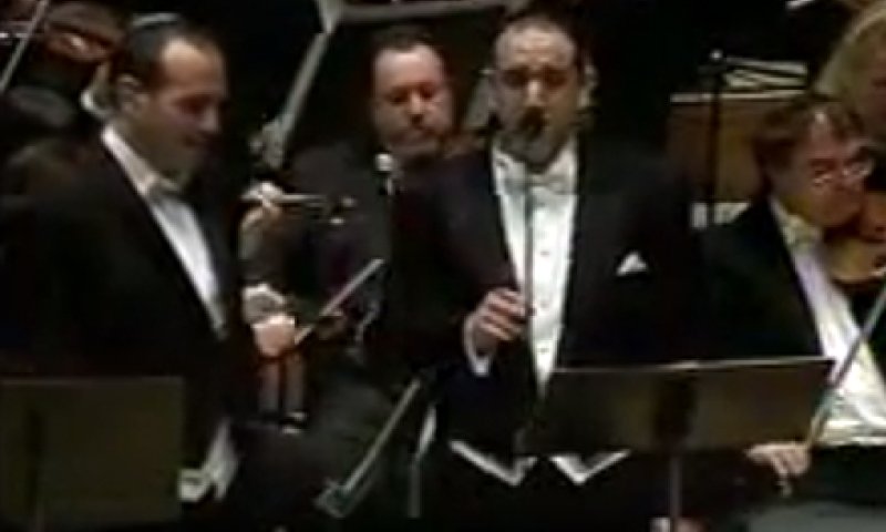 צפו בקונצרט: חזנים חרדים שרים אריק איינשטיין