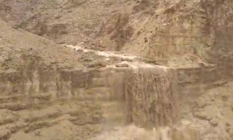 "בחיים לא ראיתי את נחל מזין שוטף ככה". צפו