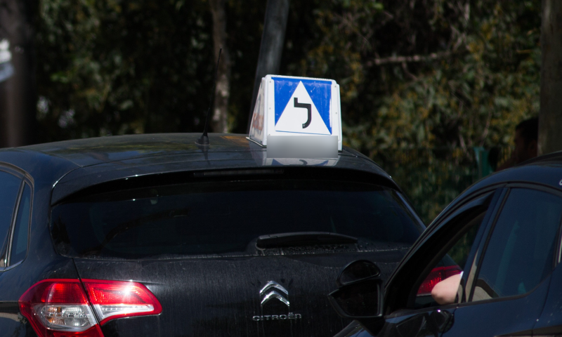 העלים מיליונים: מאסר בפועל למנהל בי"ס לנהיגה