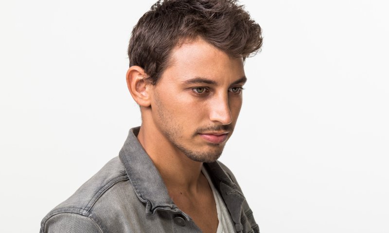 החלמה מהירה: הזמר לירן דנינו נפצע במהלך הופעה