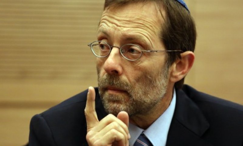 "לשלול אזרחות לערבים המזדהים עם האויב"