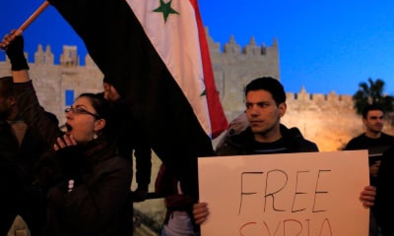 קצין באופוזיציה הסורית זועק לעזרה:"אנחנו נטבחים!"