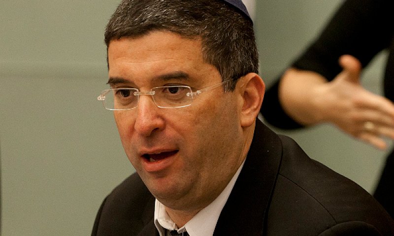 ורצמן: "עושים לשר סילבן שלום רצח אופי"