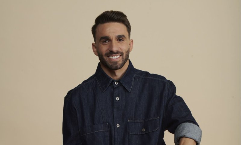 מושיקו מור בסינגל חדש: "לא קל"