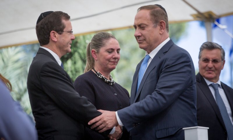 אחרי מרים פרץ היום נפגש נתניהו עם יצחק הרצוג