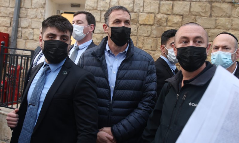 הרבנים הסרוגים מאיימים: לא נכיר בגיורים של כהנא