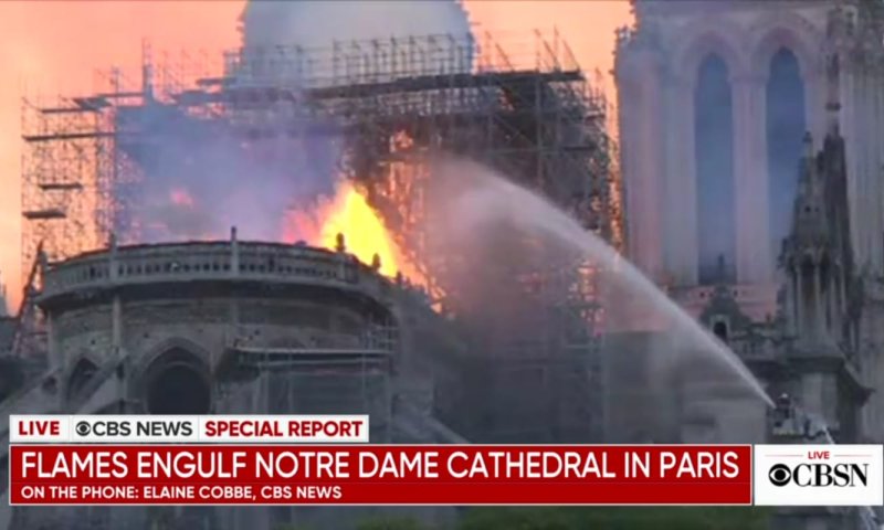 שריפת ענק בפריז: כנסיית נוטרדאם עולה באש