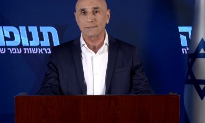 "קורא למפלגות הישראלים והעבודה לחבור איתי יחד"