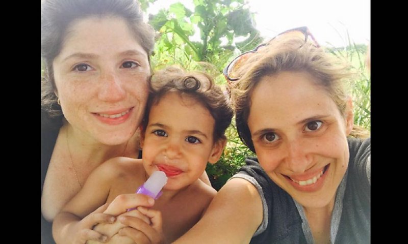 היועצת של בנט נחשפת: 'יש לי בת זוג ושני ילדים'