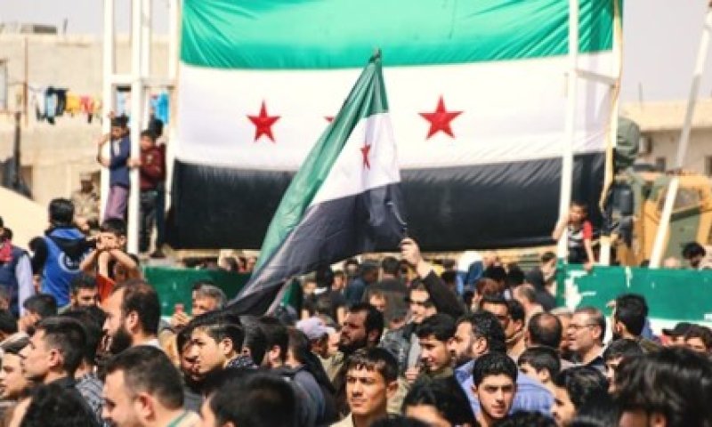 המורדים הכריזו: זה דגל סוריה החדש