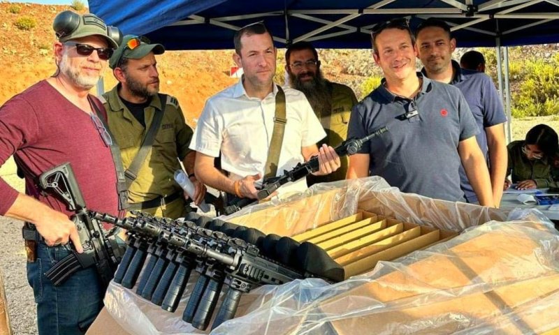 לא עוד: מאות רובים חולקו לכיתות הכוננות בשומרון