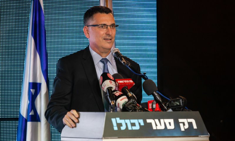 סקר: גוש הימין בראשות סער מתקרב ל- 61 מנדטים