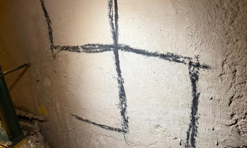 נעצר תושב חיפה שריסס צלבי קרס ברחבי העיר