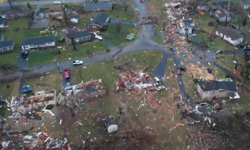 שורדי הטורנדו תובעים: "אמרו שנפוטר אם נעזוב"
