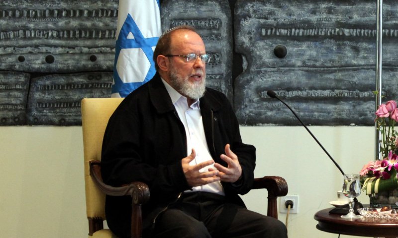 הרב סדן תוקף: בחינוך הדתי לא לומדים אמונה &bull; האזינו