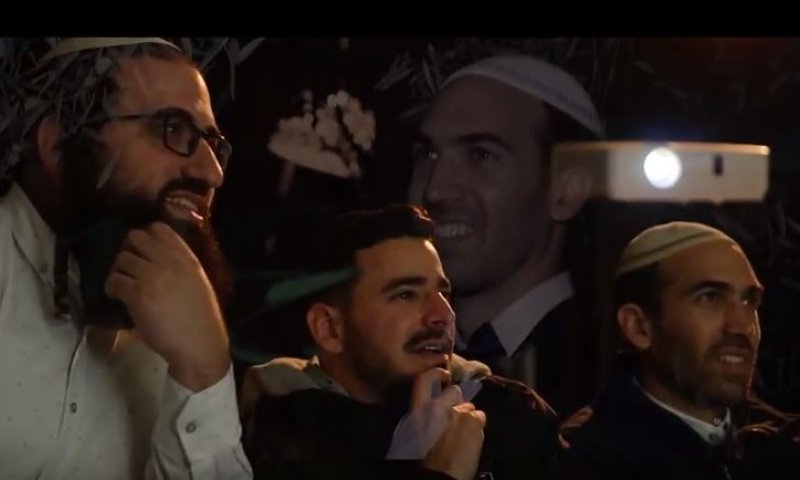 צפו: הניסוי החברתי שהכינה להקת החתונות לזוגות