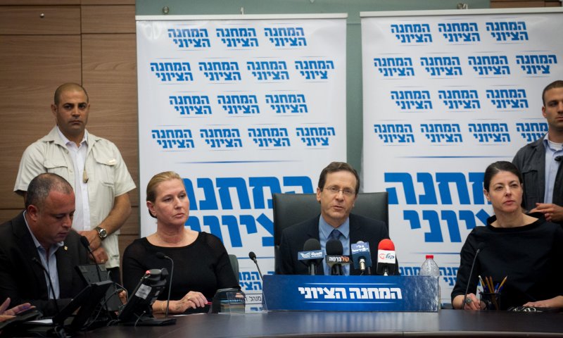 וידוי מפתיע: "יש לנו בעיה להתנחל בלבבות"