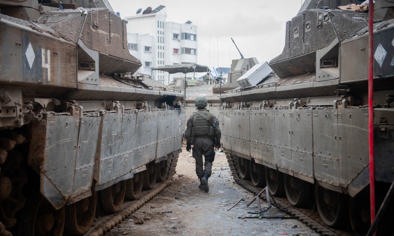 ממשיכים לכתוש: צה"ל תקף 300 מטרות טרור בעזה