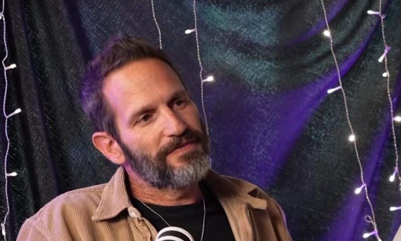 "חייב להפסיק לשתות": הסיפור הקורע של גורי אלפי עם יהונתן גפן