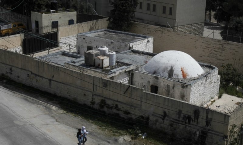 מח"ט שומרון רועי צוויג ושני מתפללים נפצעו בפיגוע ירי