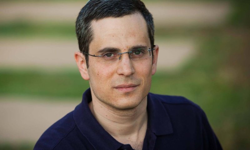 מיוחד לשבוע הספר | הסופר יואב בלום בראיון לסרוגים