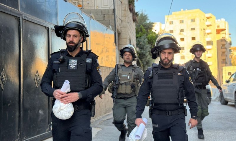 צפו: הכוחות הורסים את בית המחבל מהפיגוע בבני ראם