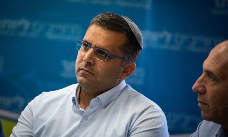 הישג מהאופוזיציה: חוק של אופיר סופר עבר בטרומית