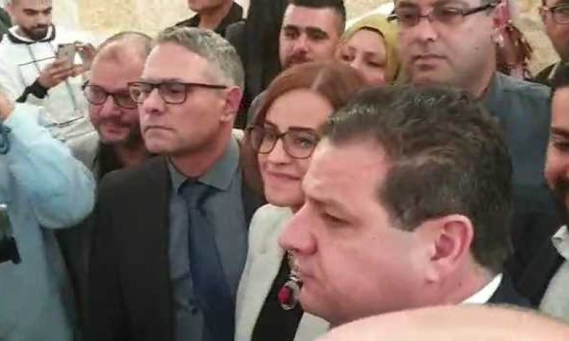 "מחבלת החוצה" &bull; צפו במהומה סביב היבא יזבק