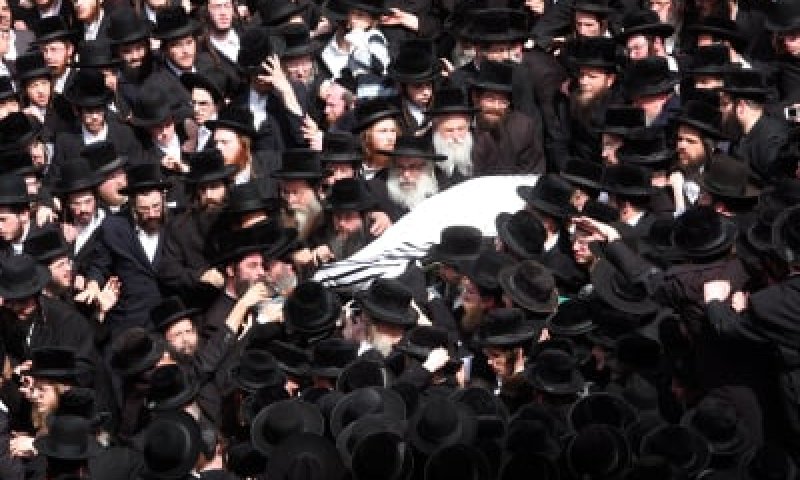 גלרייה: כך נראתה הלוויתו של האדמו"ר מויז'ניץ