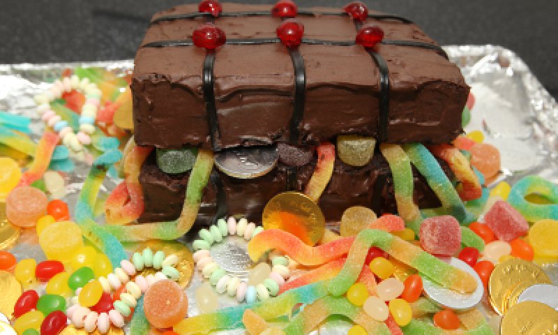 הרב מצגר קורא: להימנע ממשלוח מנות המכיל ממתקים