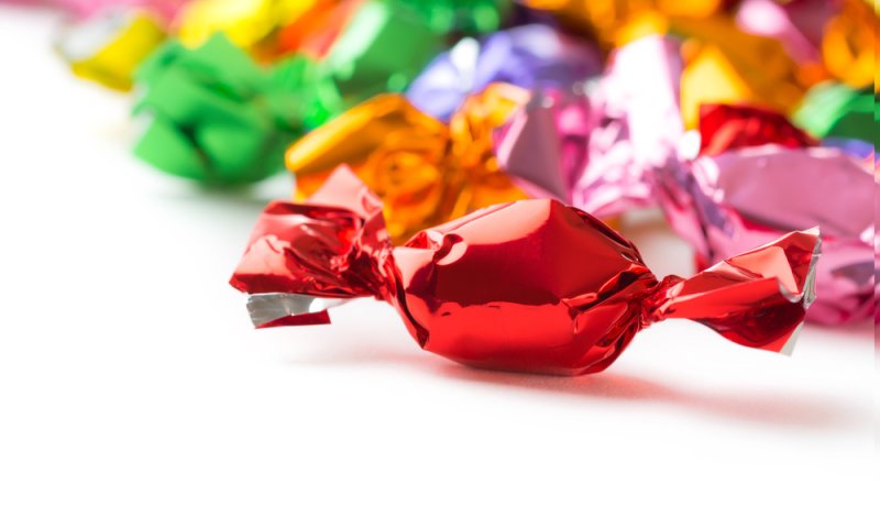 הרב מלמד: למה הפסקתי לחלק סוכריות בבית הכנסת