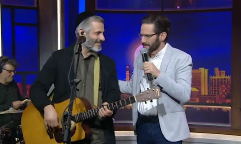 משעשע: גורי אלפי ואביתר בנאי בביצוע ל'פרגולה'