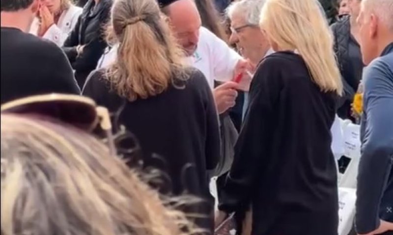 אהרן ברק, נשיא העליון בדימוס בקריעה על אישתו אלישבע