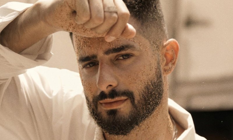 שקיעות אדומות בביה"ח הממוגן: עדן חסון ביקר חיילים ויולדות